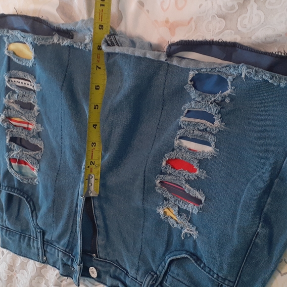 Miss Look colorful distressed jean shorts size large - Picture 7 of 7